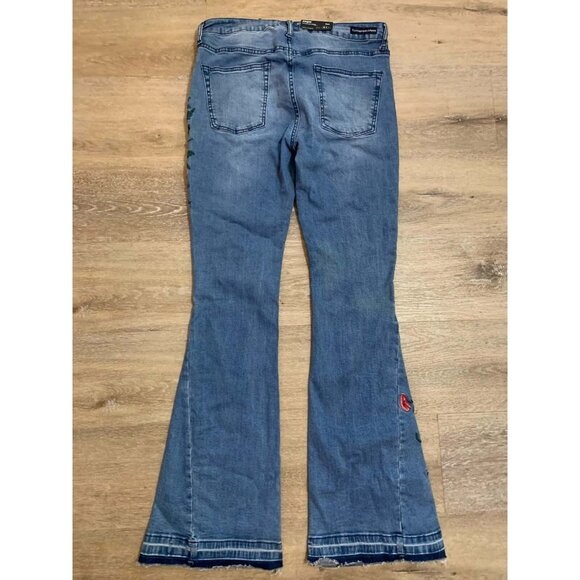 Umgee Women's Midrise Roses Embroidered Flare Jeans 3091 NEW - Picture 3 of 4